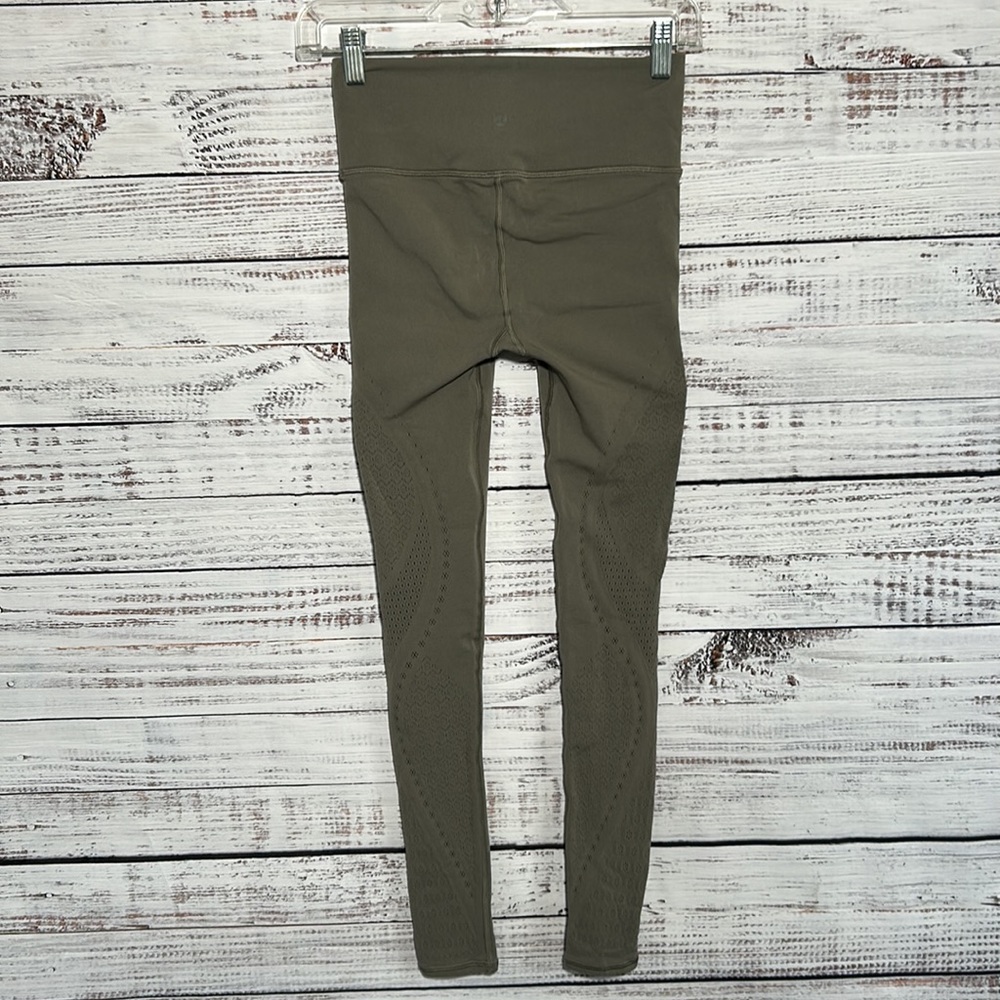 Lululemon Reveal Tight *Mindful Motion Carbon Dust Size 4 - Picture 12 of 16